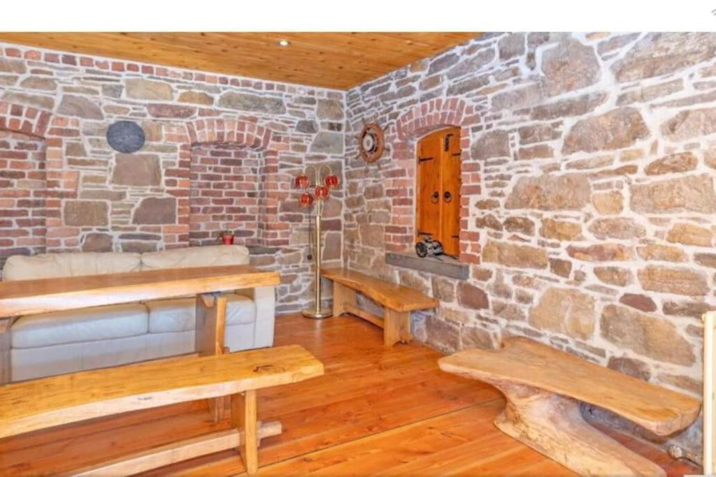 2 Bed Sandstone Residence Newport  Buitenkant foto