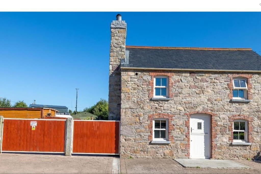 2 Bed Sandstone Residence Newport  Buitenkant foto